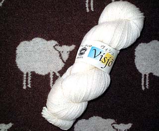 yarn white